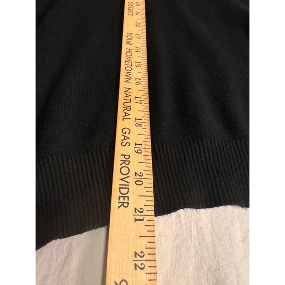 Black Pullover Knit Sweater Crew Neck Long Sleeve Minimalist Top Medium - Picture 4 of 5